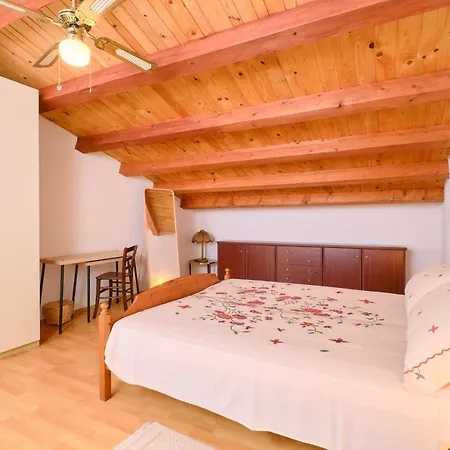 Domus Olivae Holiday home Nerezine